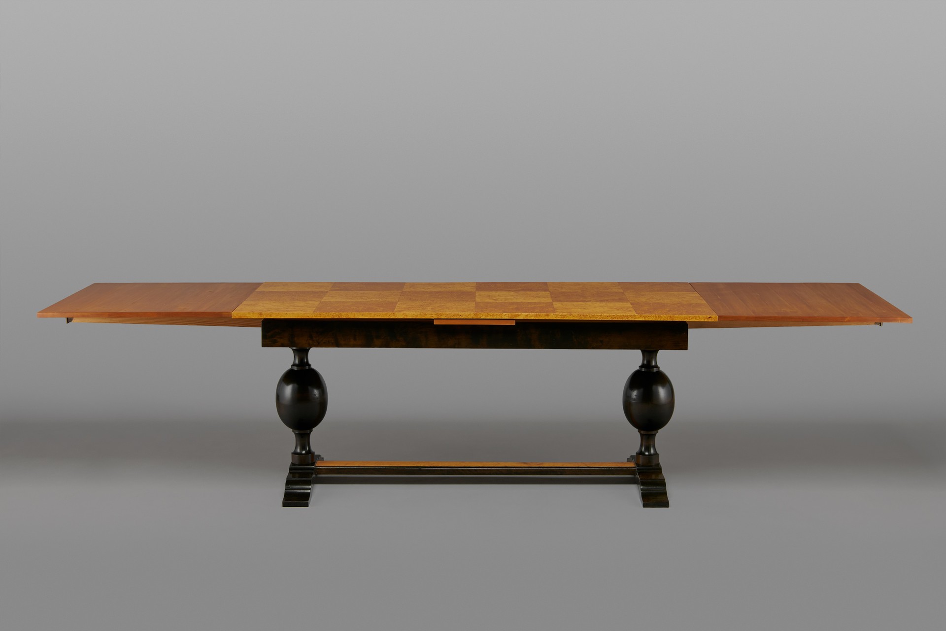 Extending Dining Table image 4
