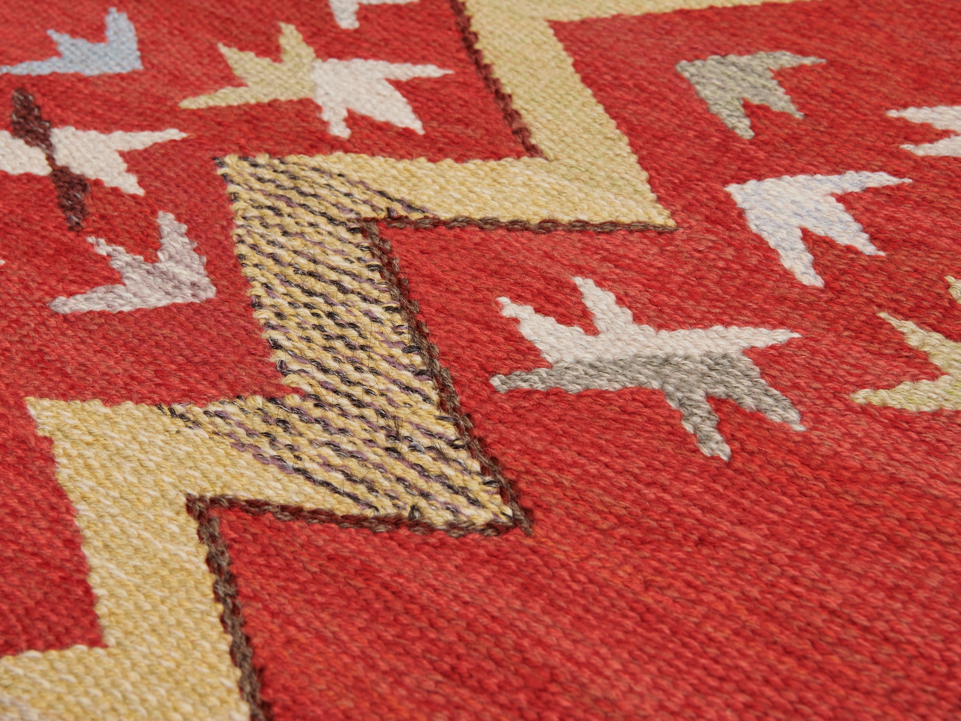 Large 'Söderala Röd' Carpet image 5