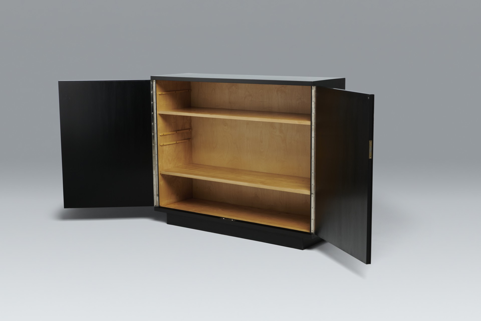 Cabinet image 3