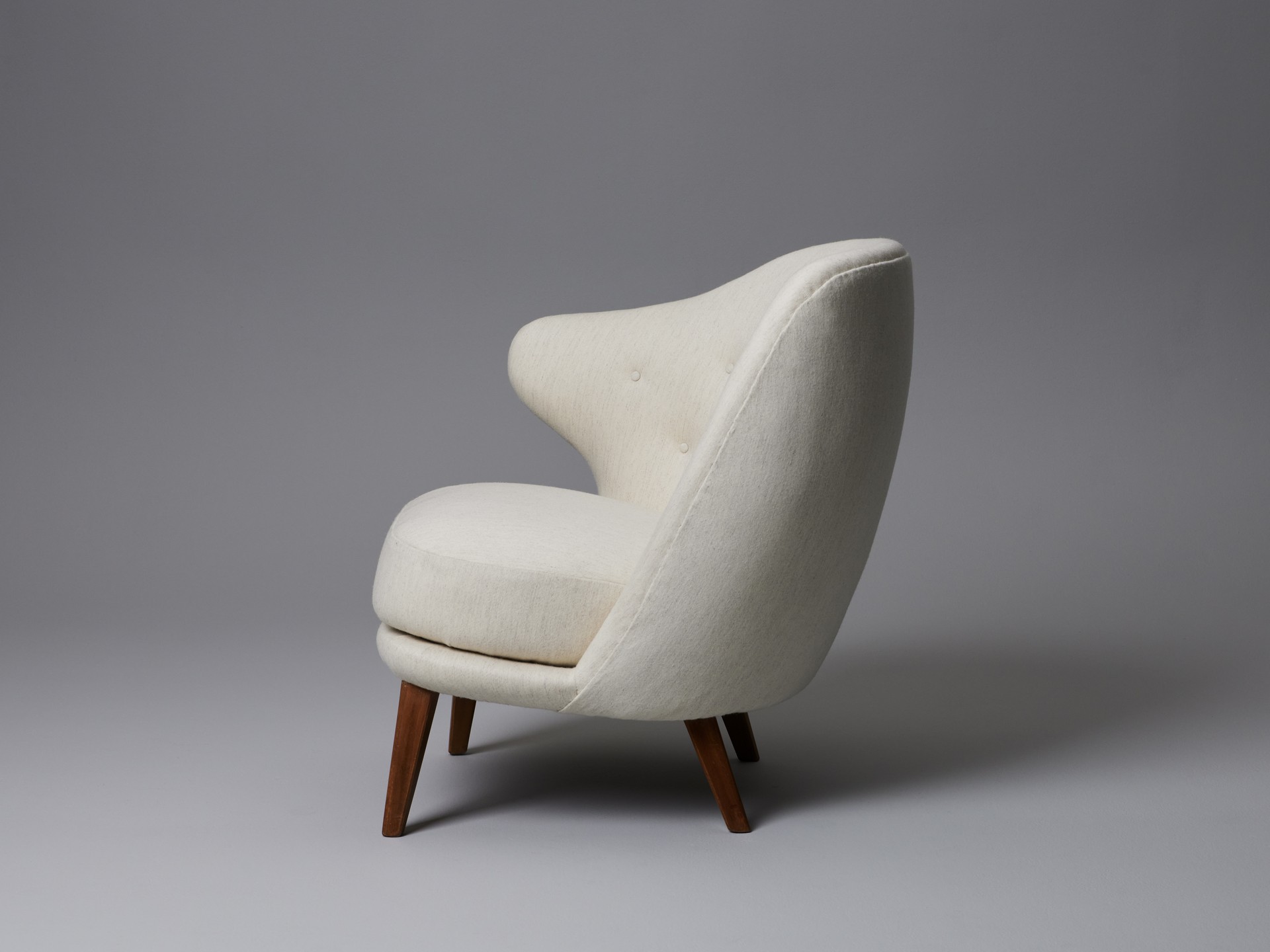 'Gary / Thumb' Armchair image 2