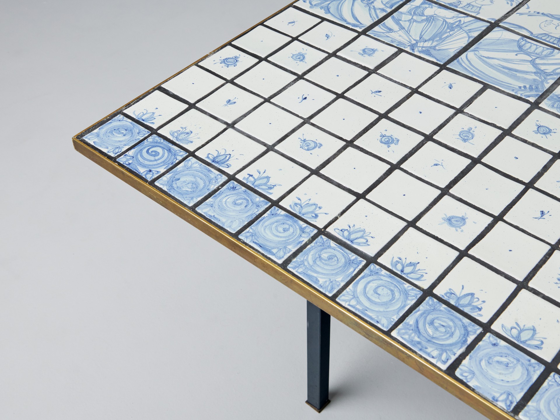 Dining Table image 7