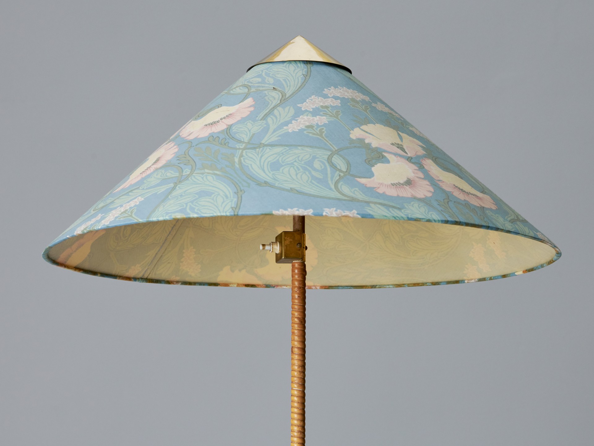 'Chinese Hat' Floor Lamp image 3