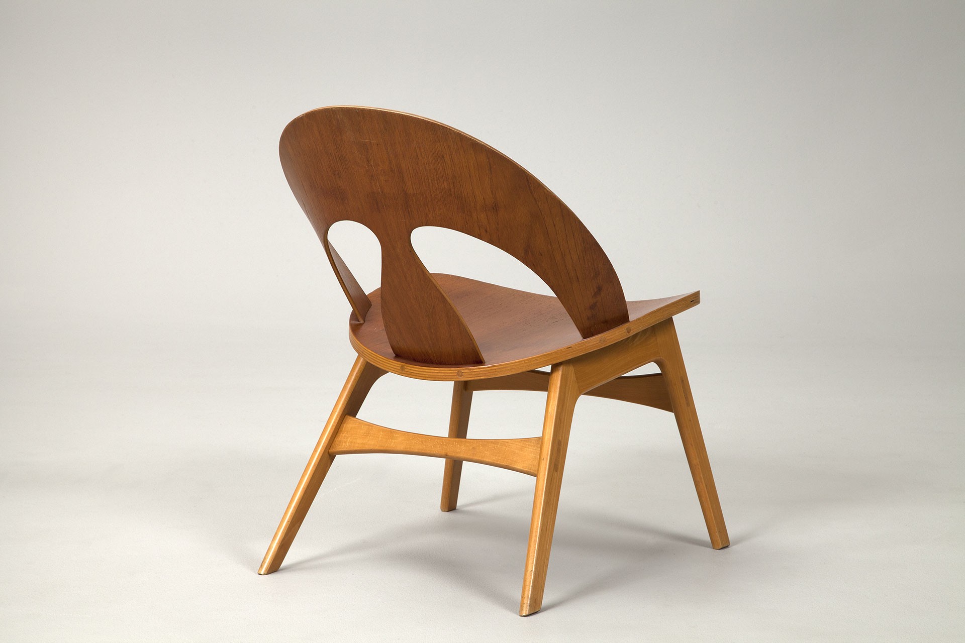 Shell Chair image 3