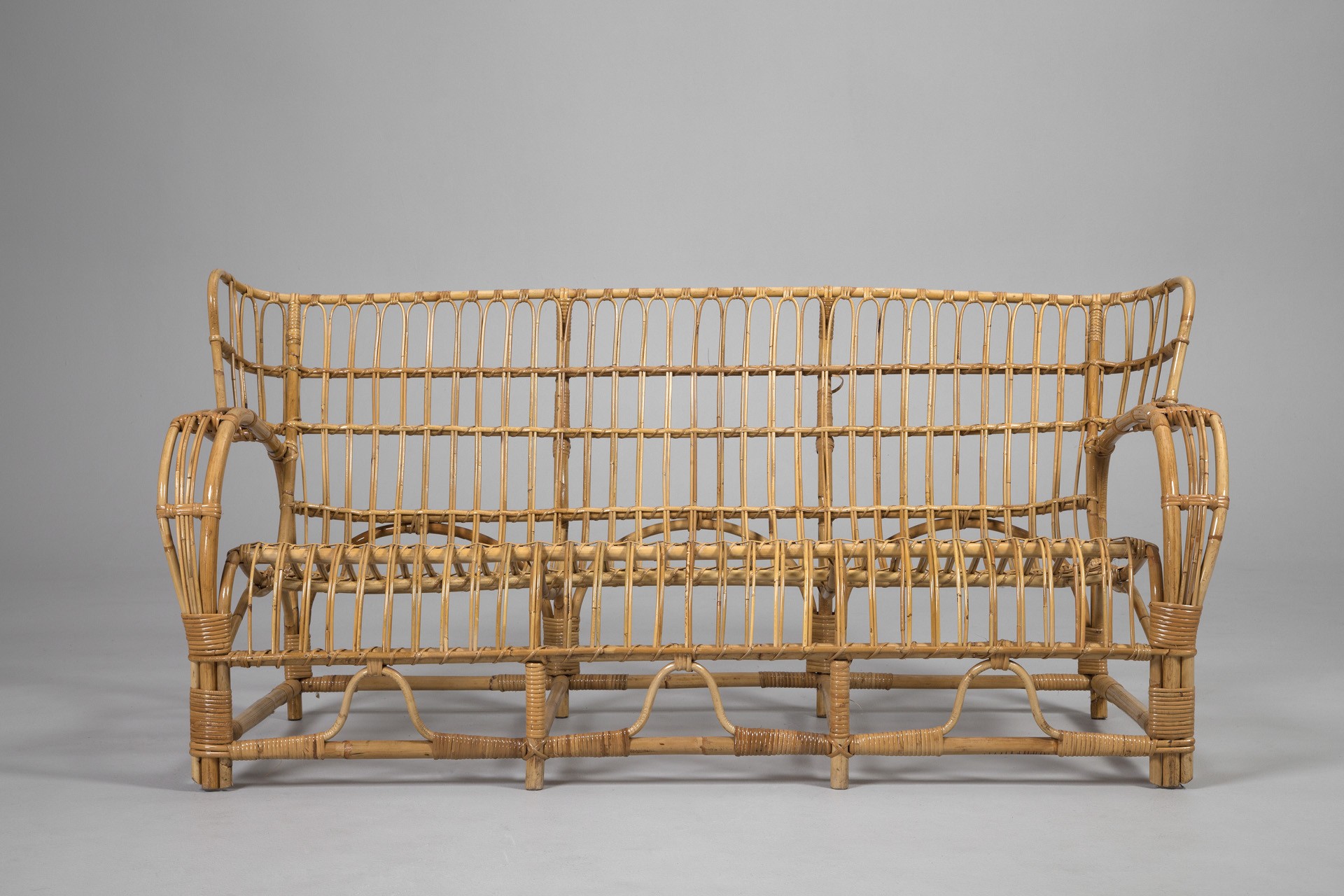 Sofa image 3