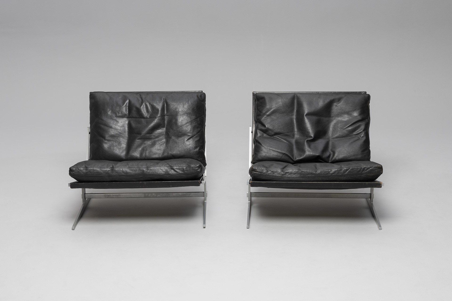 Pair of Lounge Chairs, Model no. BO 561 image 4