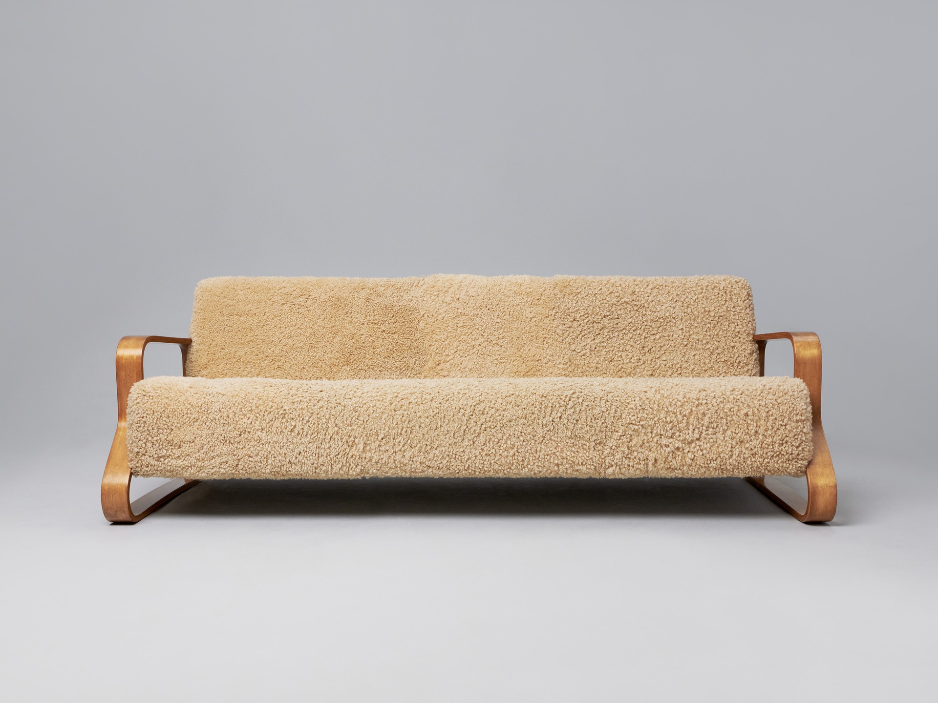 Sofa image 2