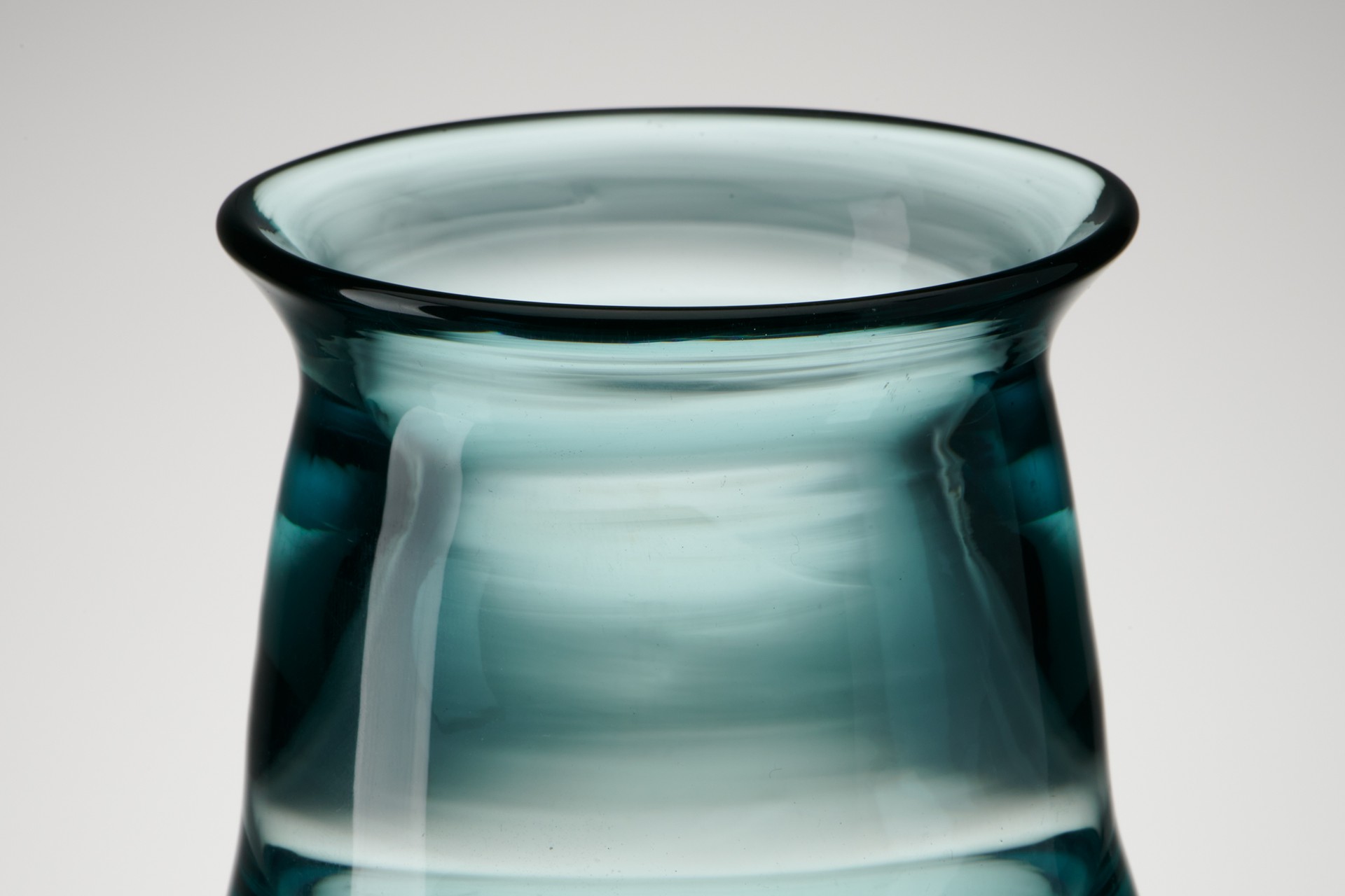 Vase image 2