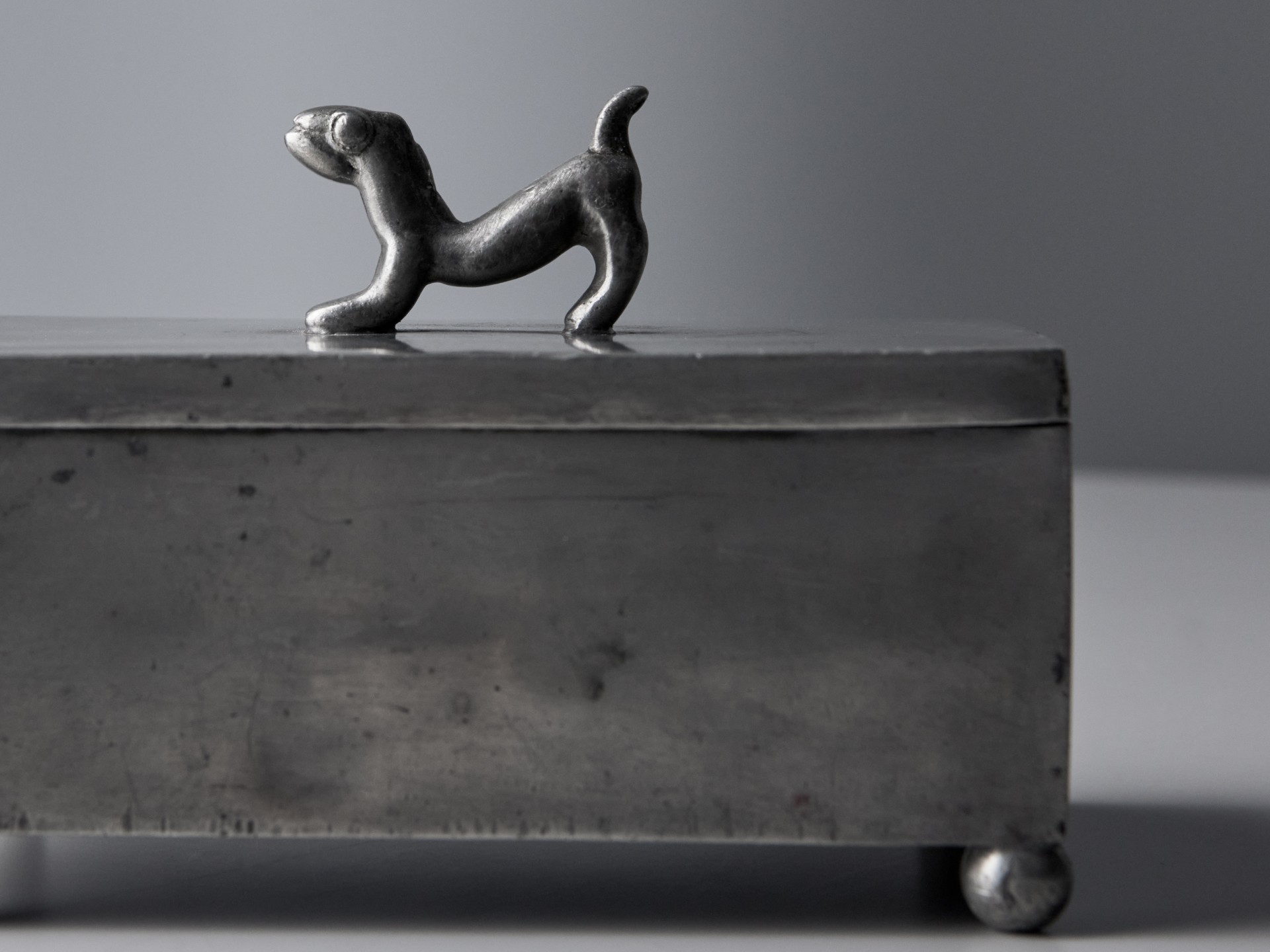 Box with Cover image 3