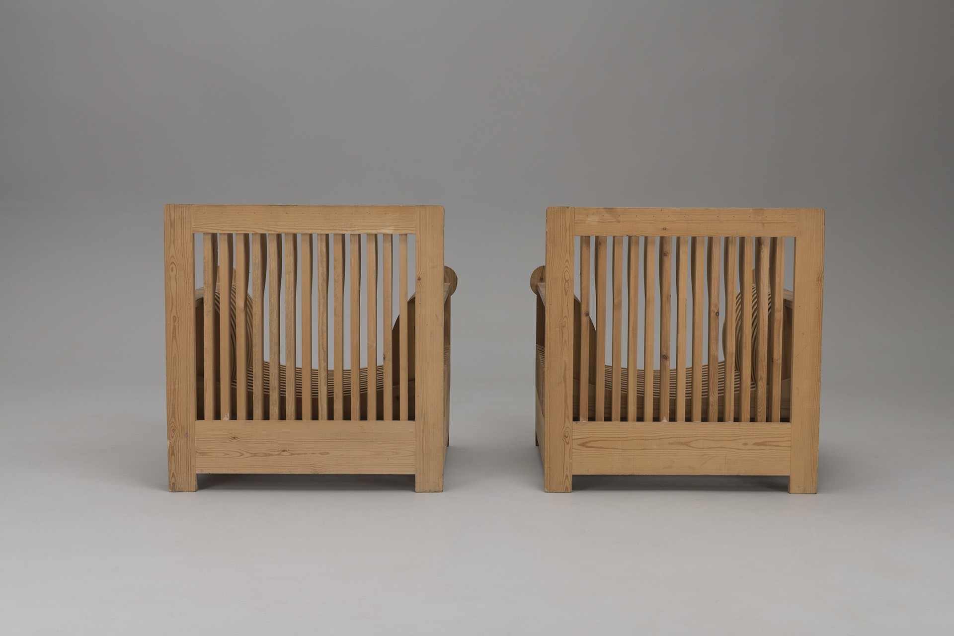 Pair of 'Mobili Nella Valle (Furniture of the Valley)' Lounge Chairs image 4