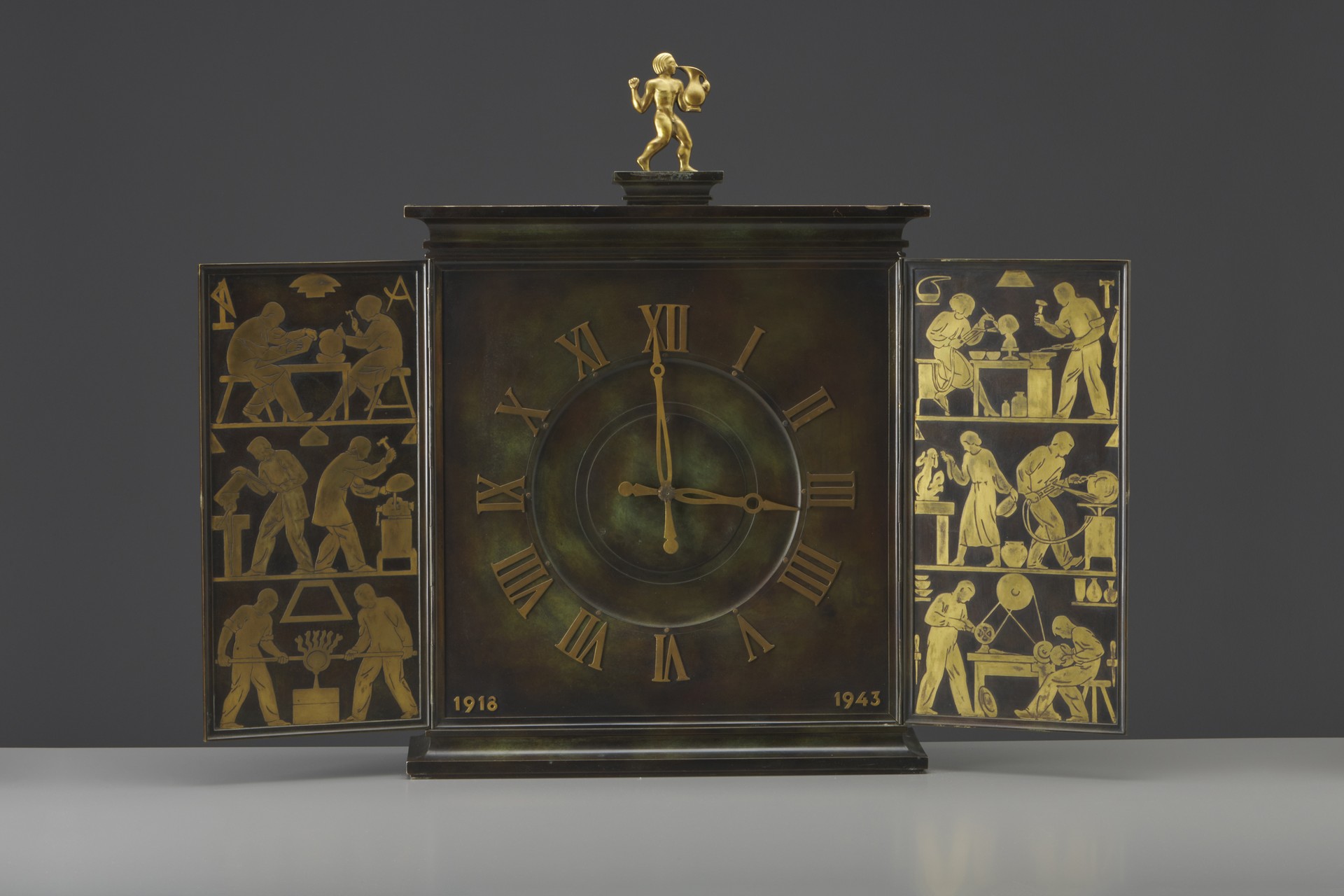 Large Unique Table/Wall Clock