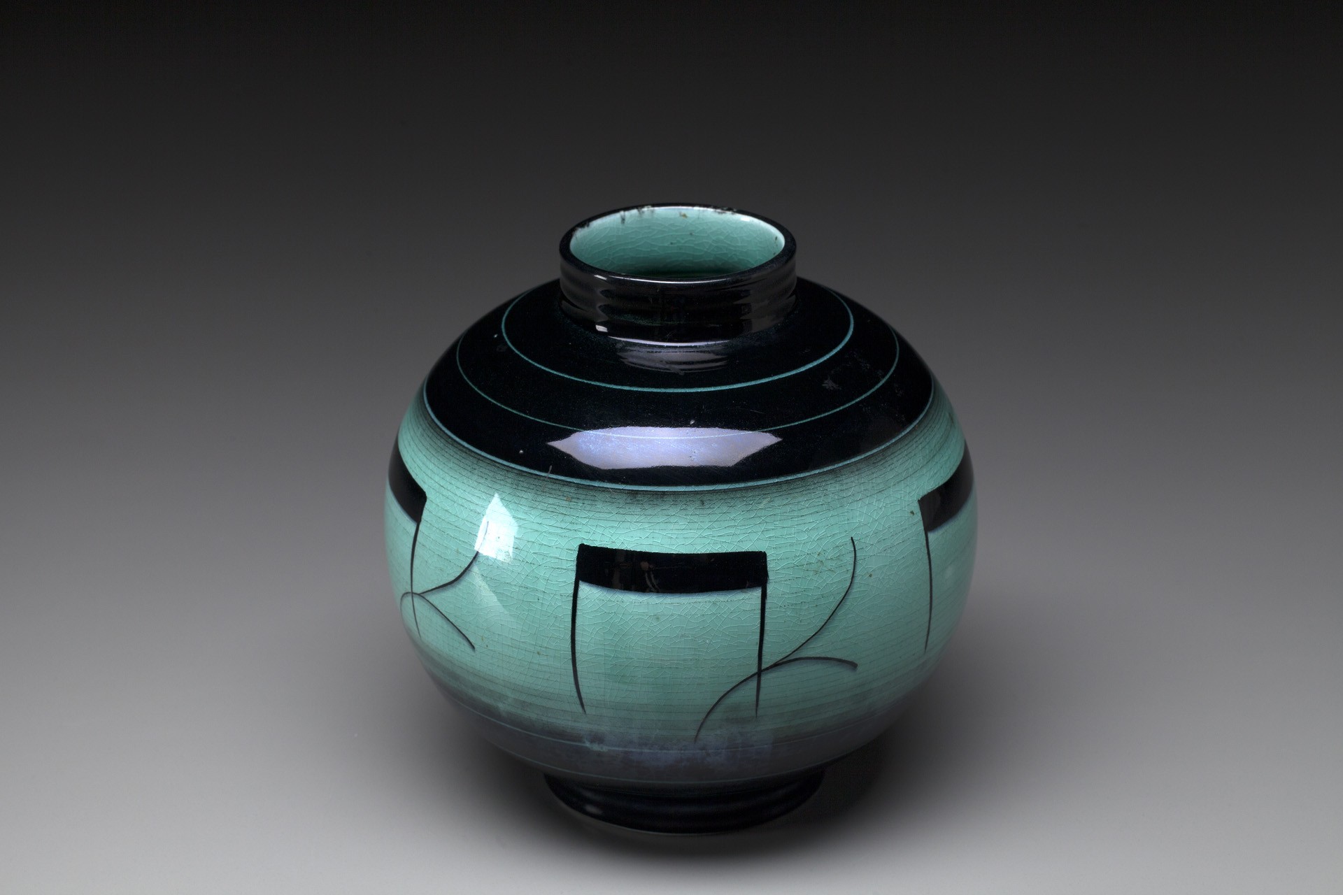 Vase image 3