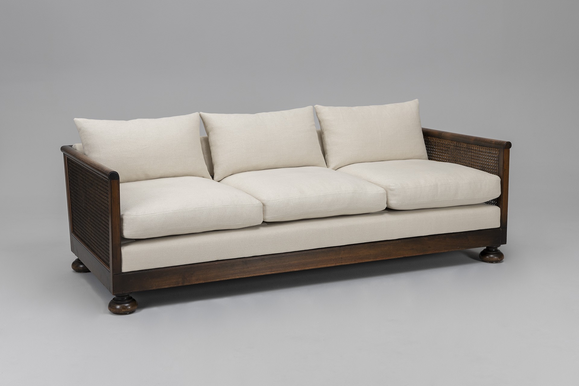 Sofa image 2
