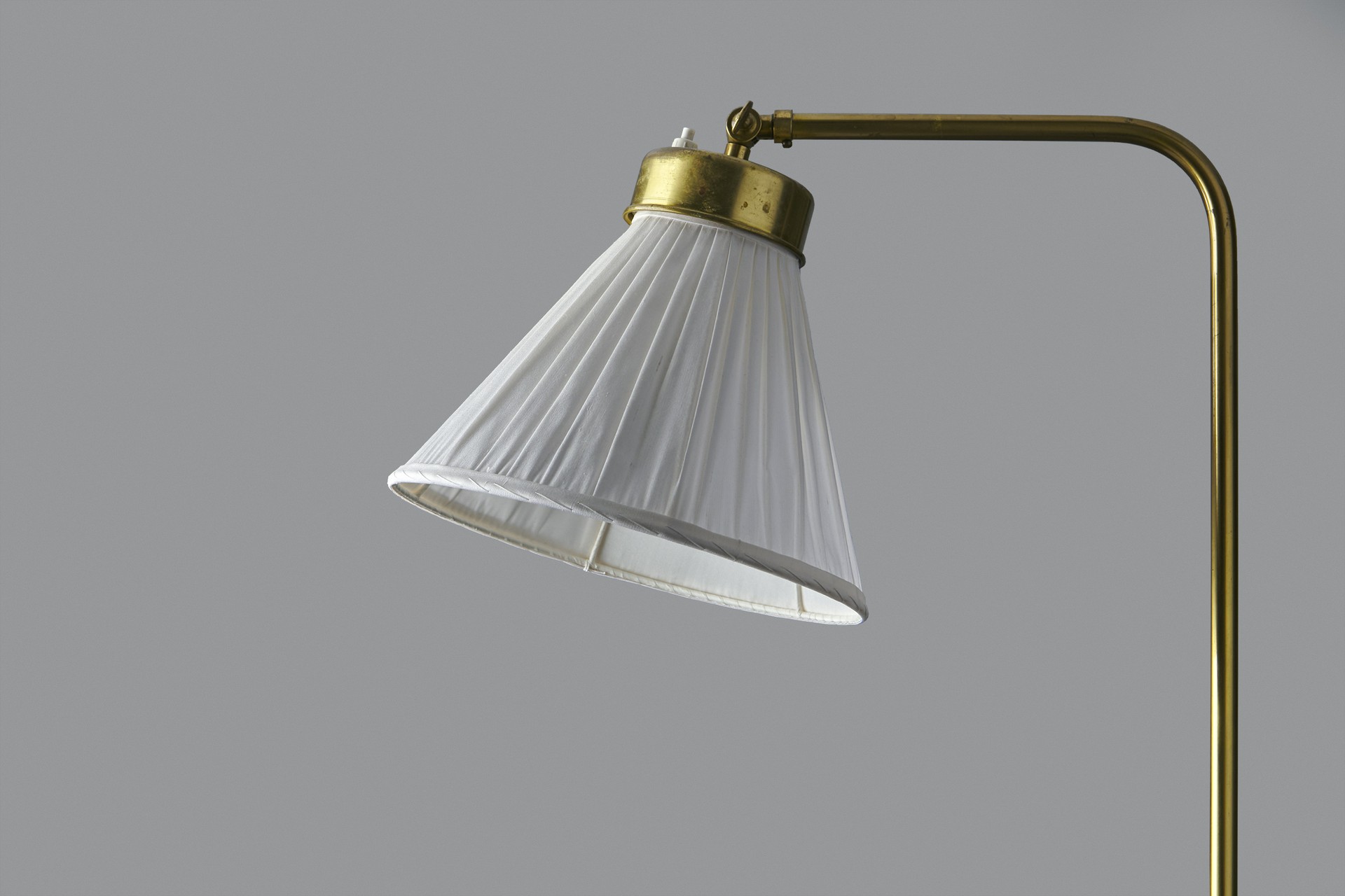 Adjustable Floor Lamp Model 1842 image 3