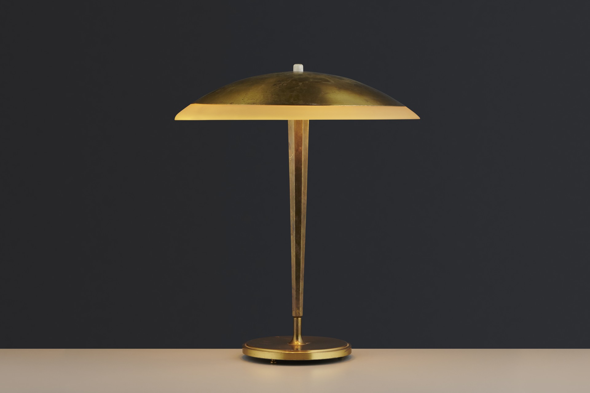 Table Lamp image 2