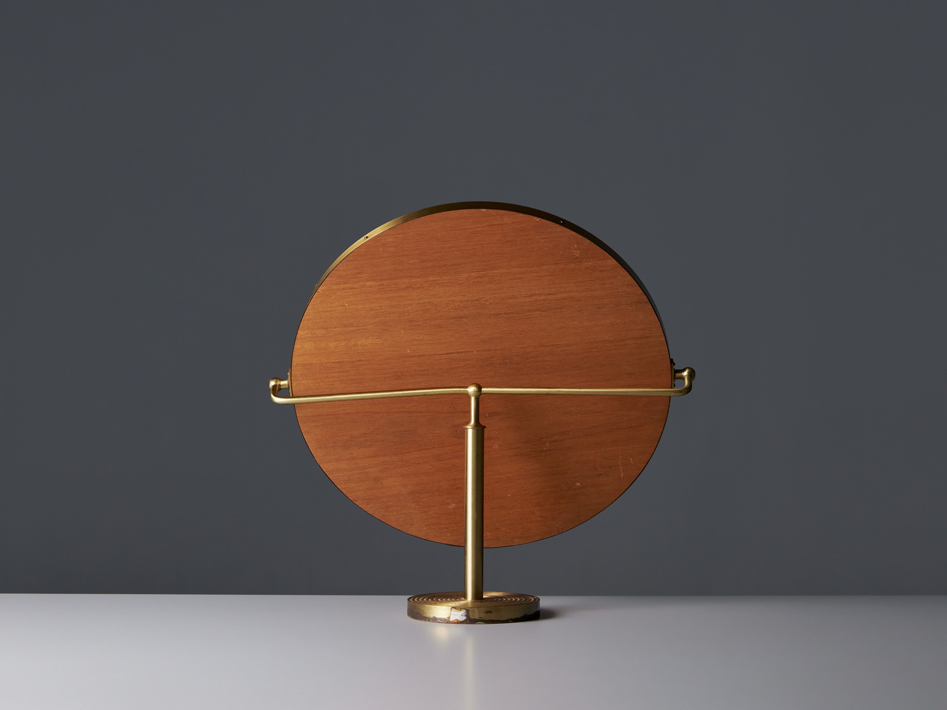 Adjustable Table Mirror image 3