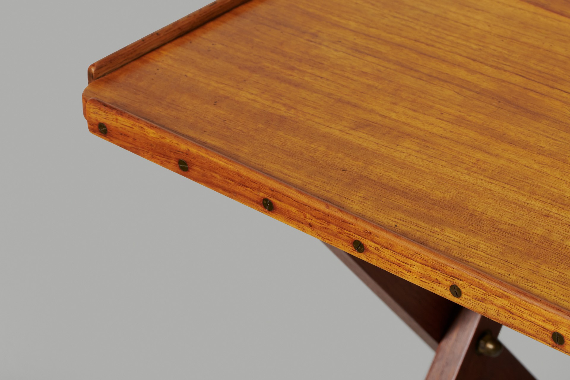 Folding Table image 3