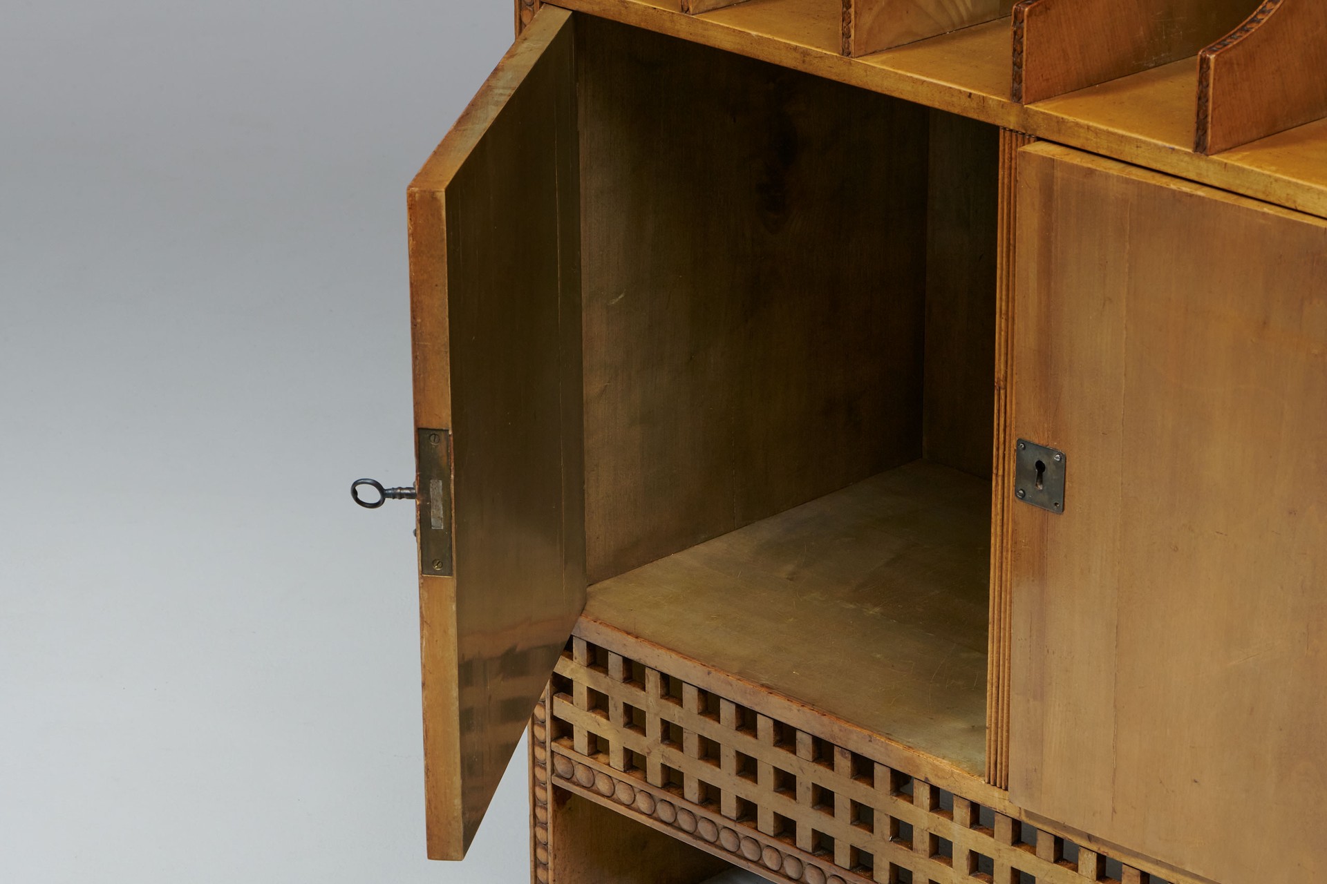 Finnish Jugend Cabinet image 6