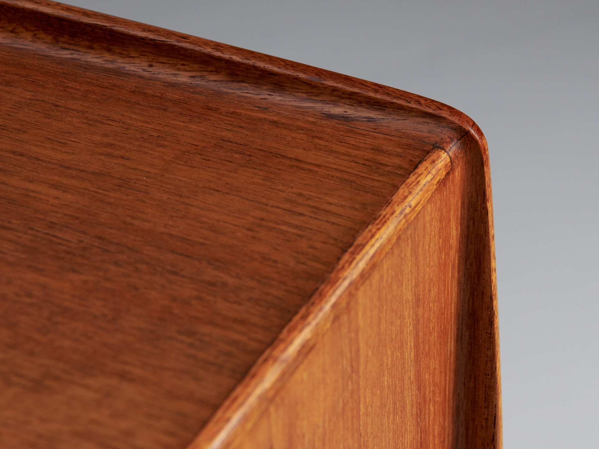 Bar Cabinet image 10