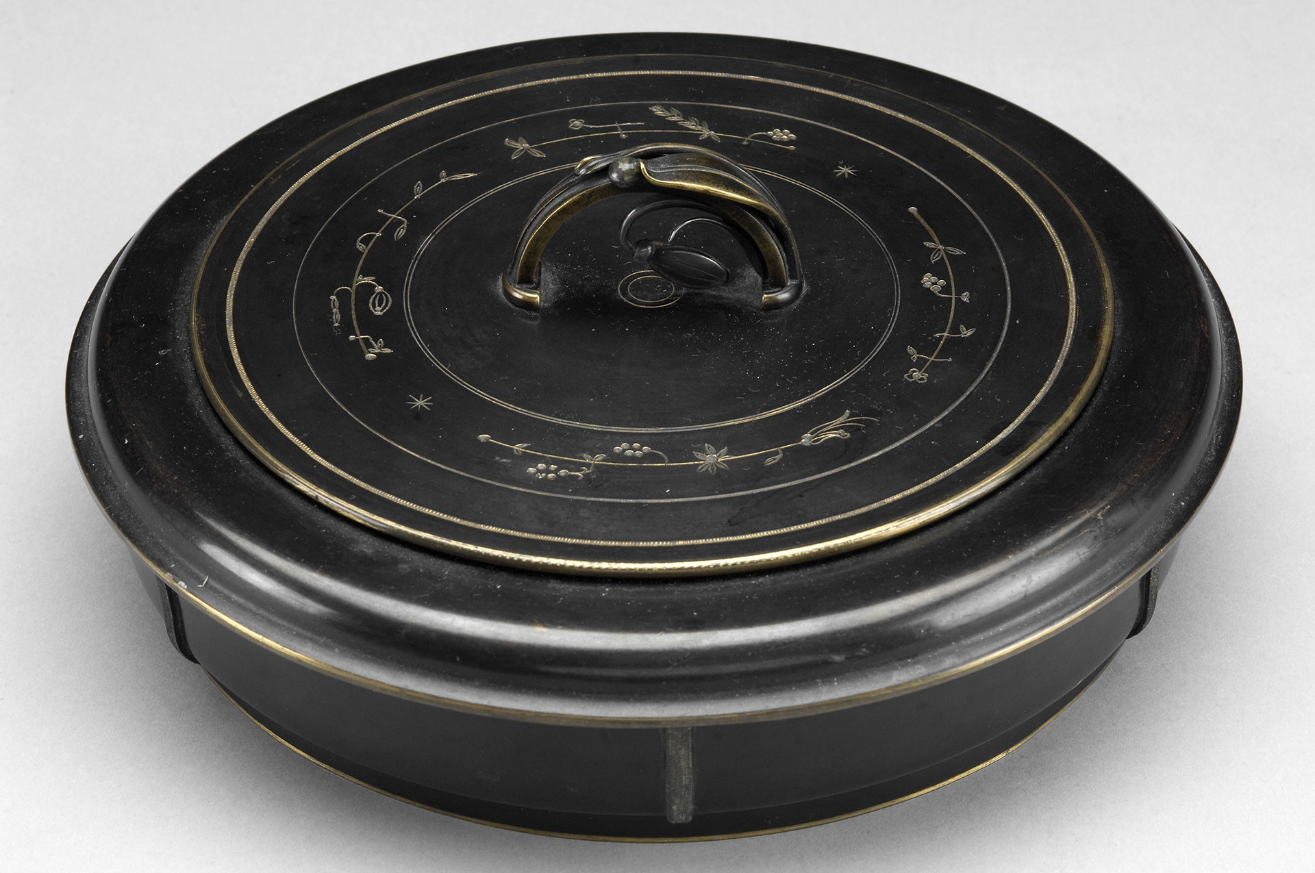 Bronze Box with Lid. image 2