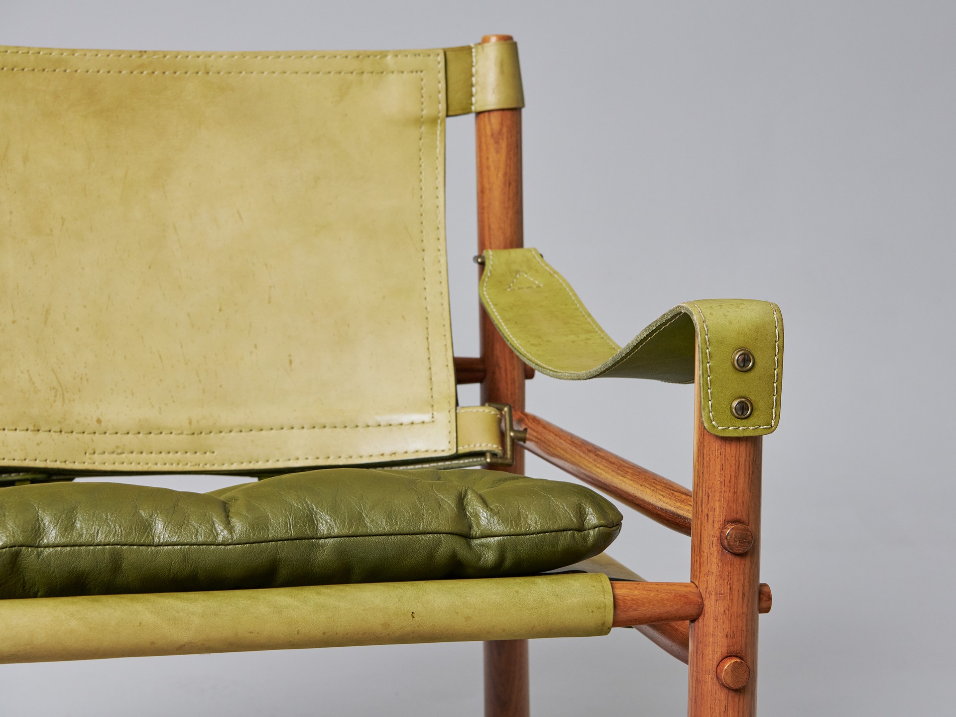 Pair of 'Scirocco' Chairs image 7
