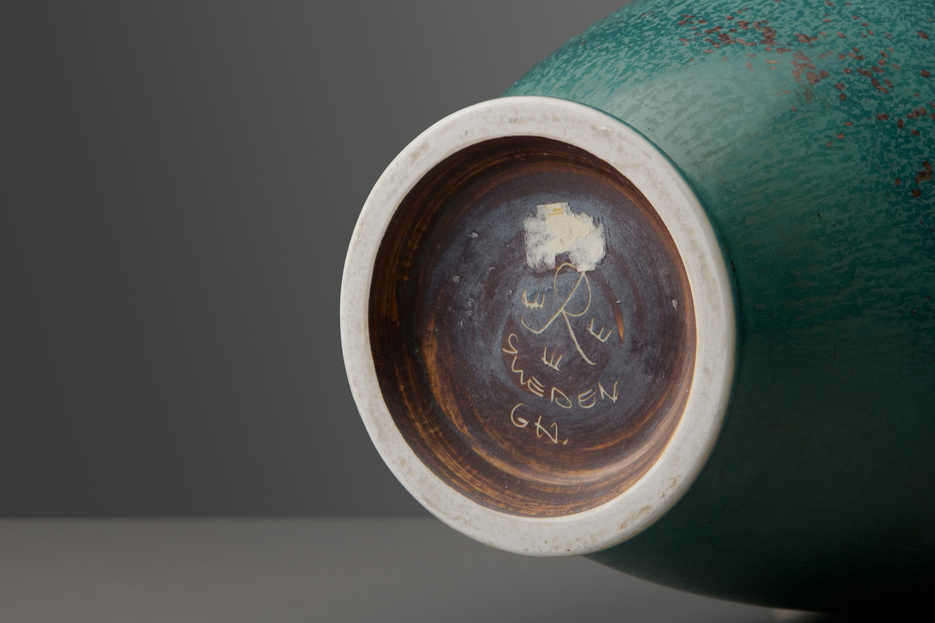 Vase image 6