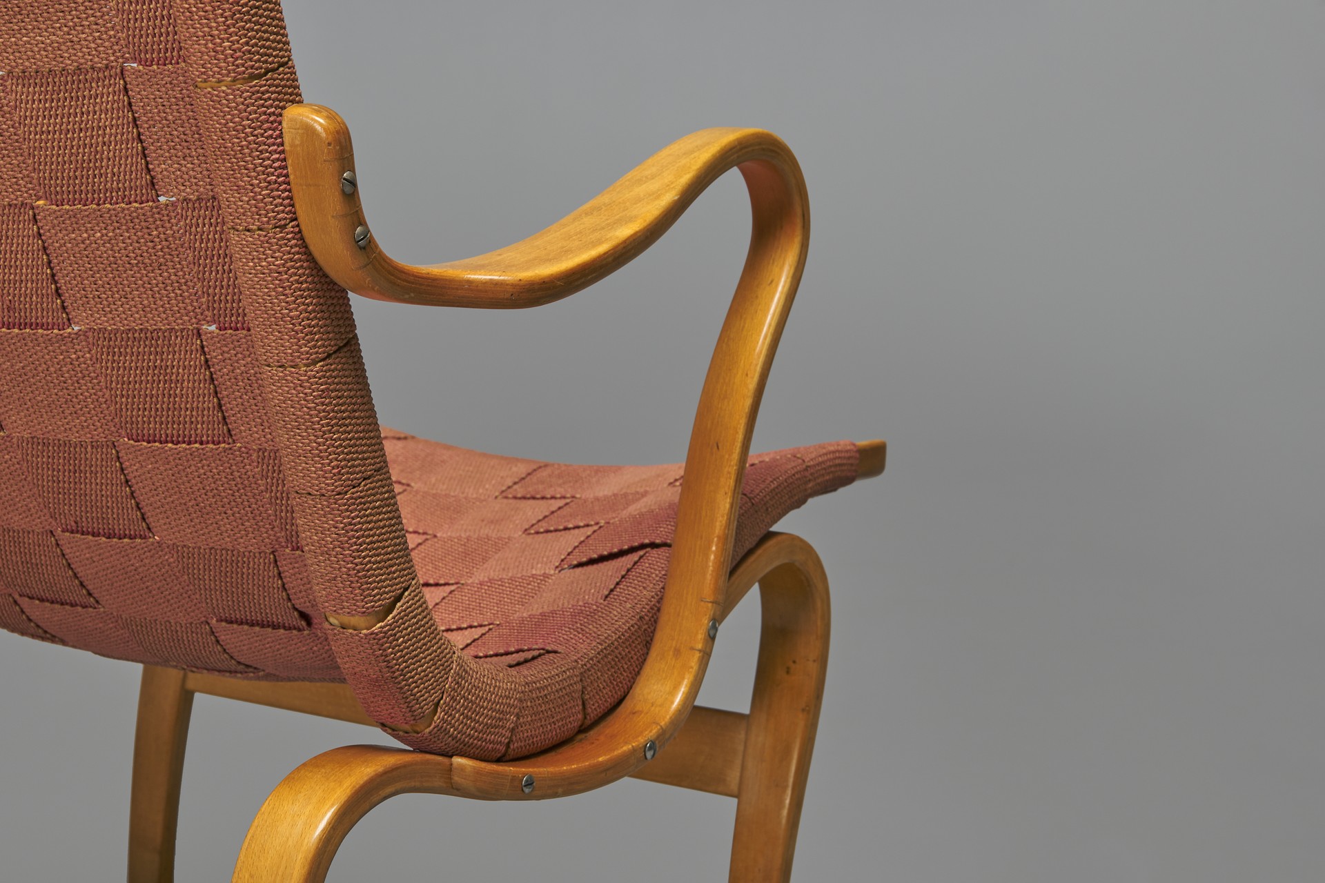 Highback 'Eva' Armchair image 5