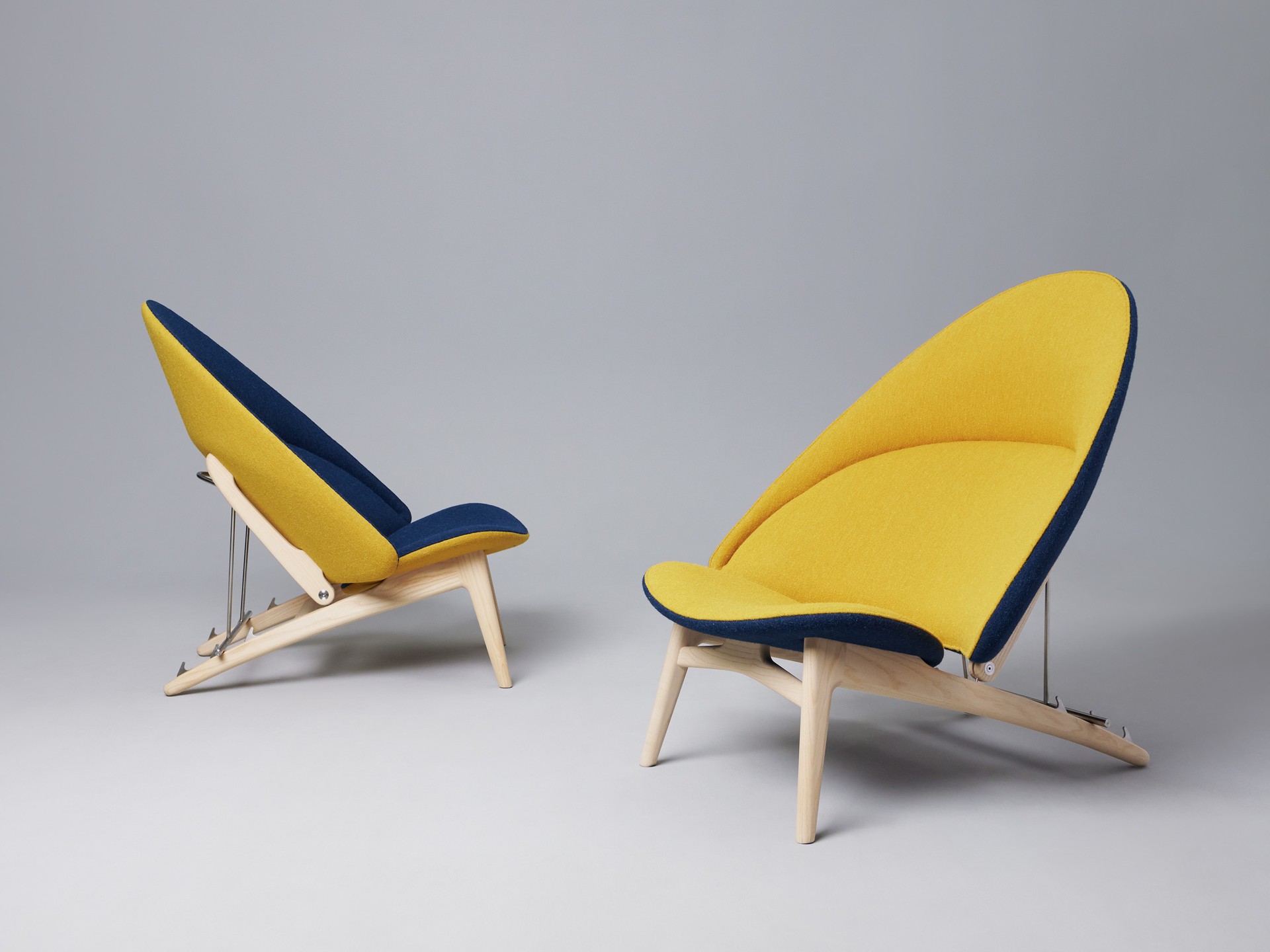 Two Unique Adjustable Lounge Chairs image 2