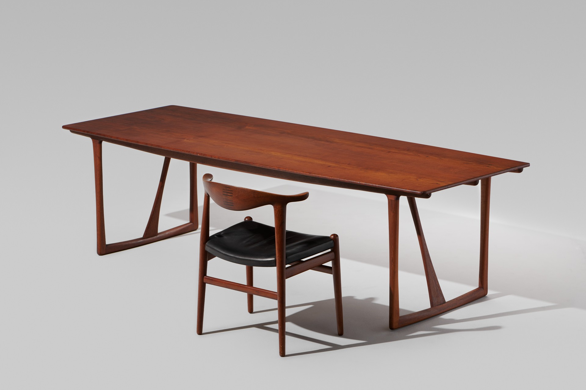 Desk / Table