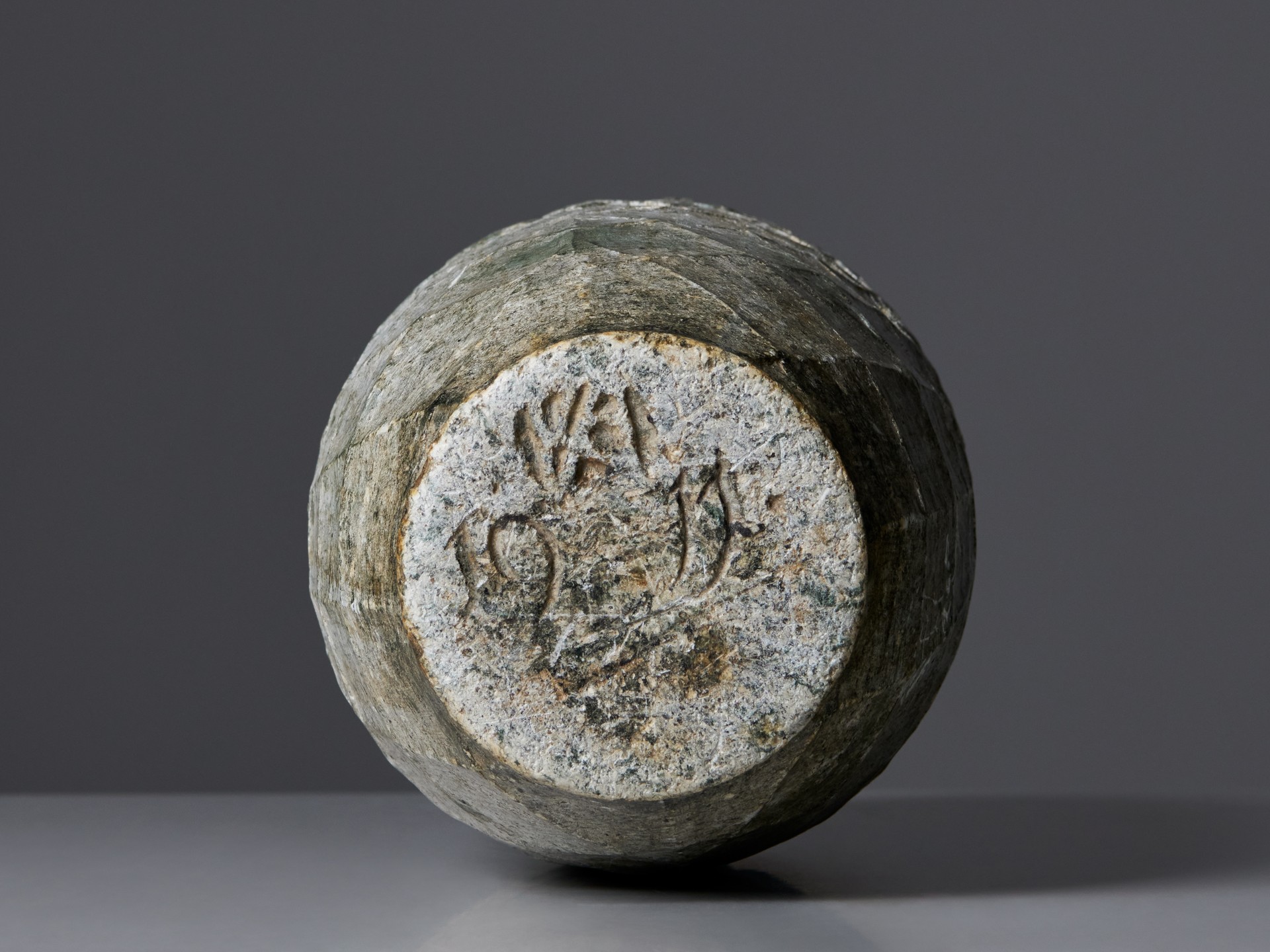 Vase image 6