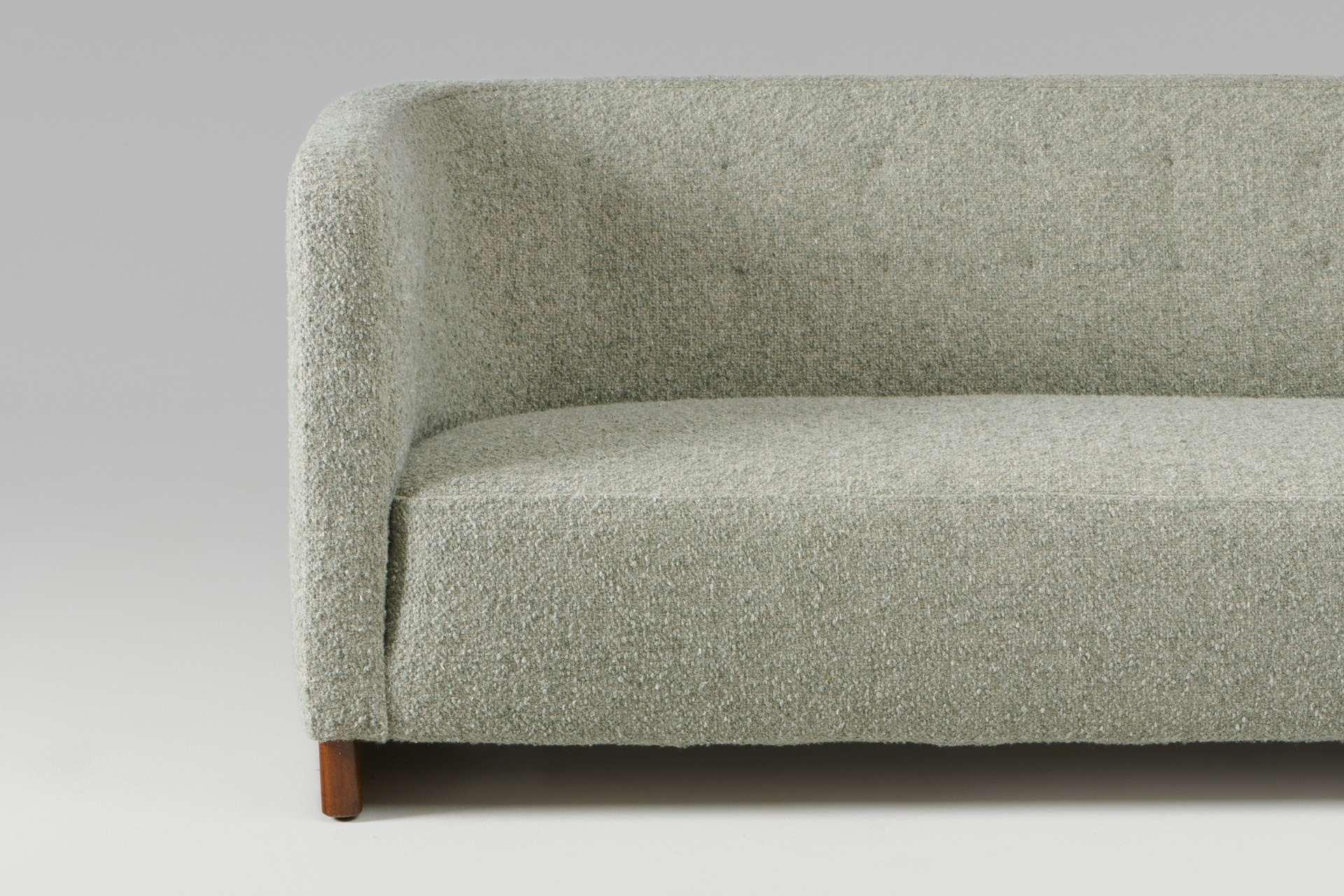 Sofa image 5