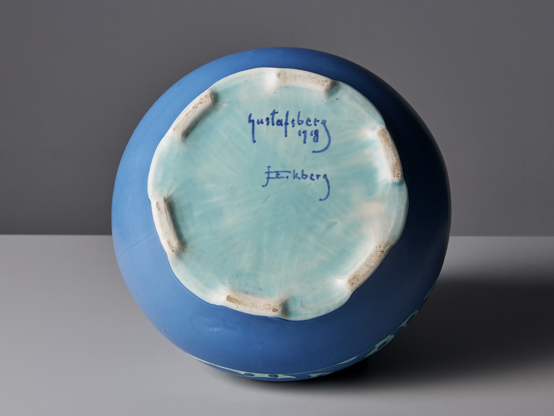Vase image 7