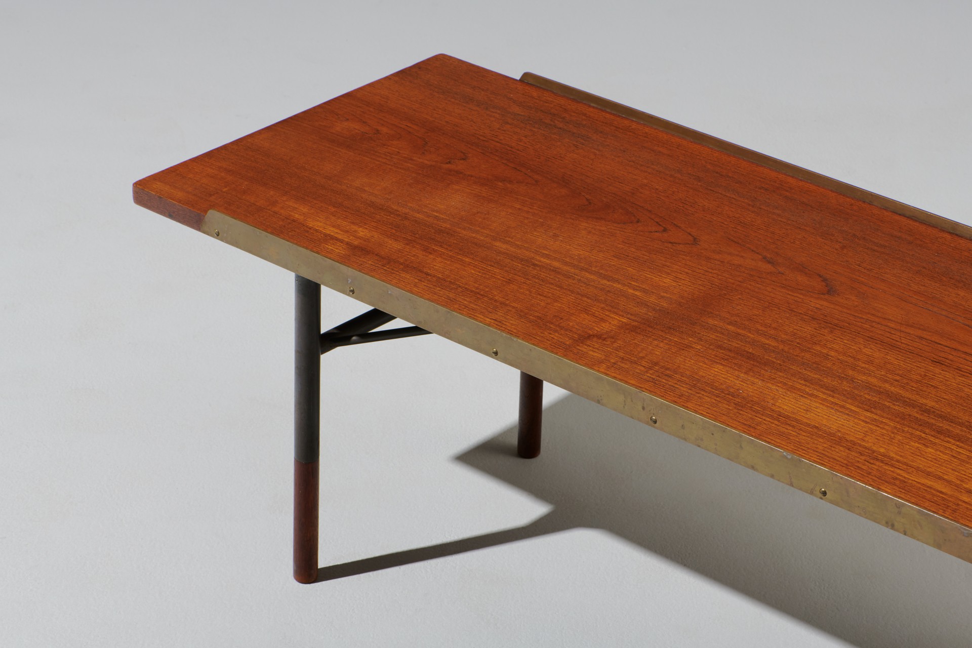 Table / Bench image 3