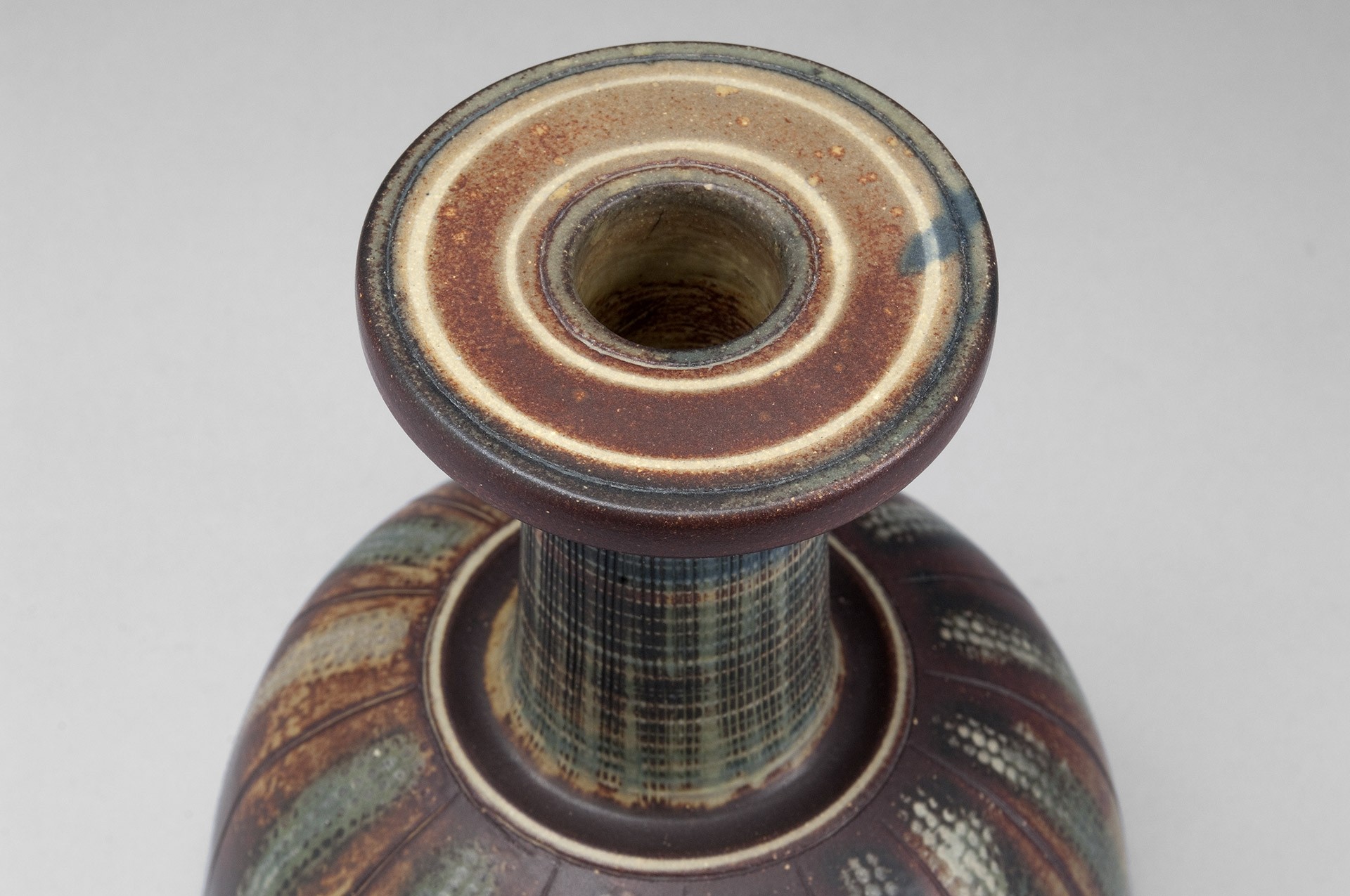 Vase image 2