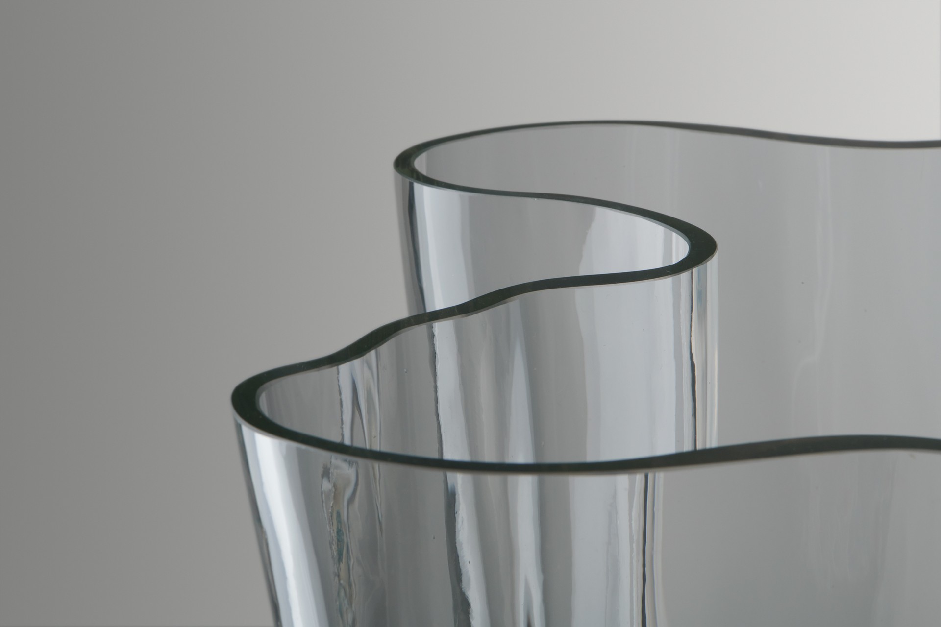 'Savoy' Vase, Model no. 3031 image 4