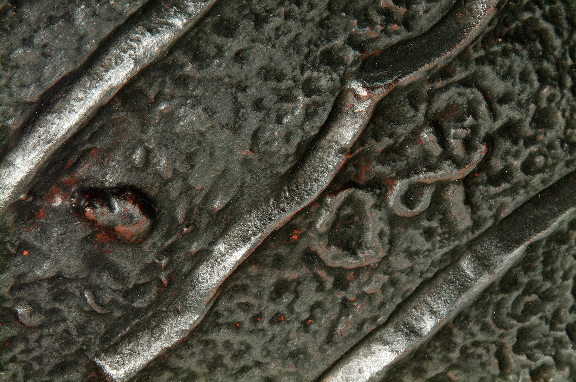 A pair of 'Shell Urns' image 4