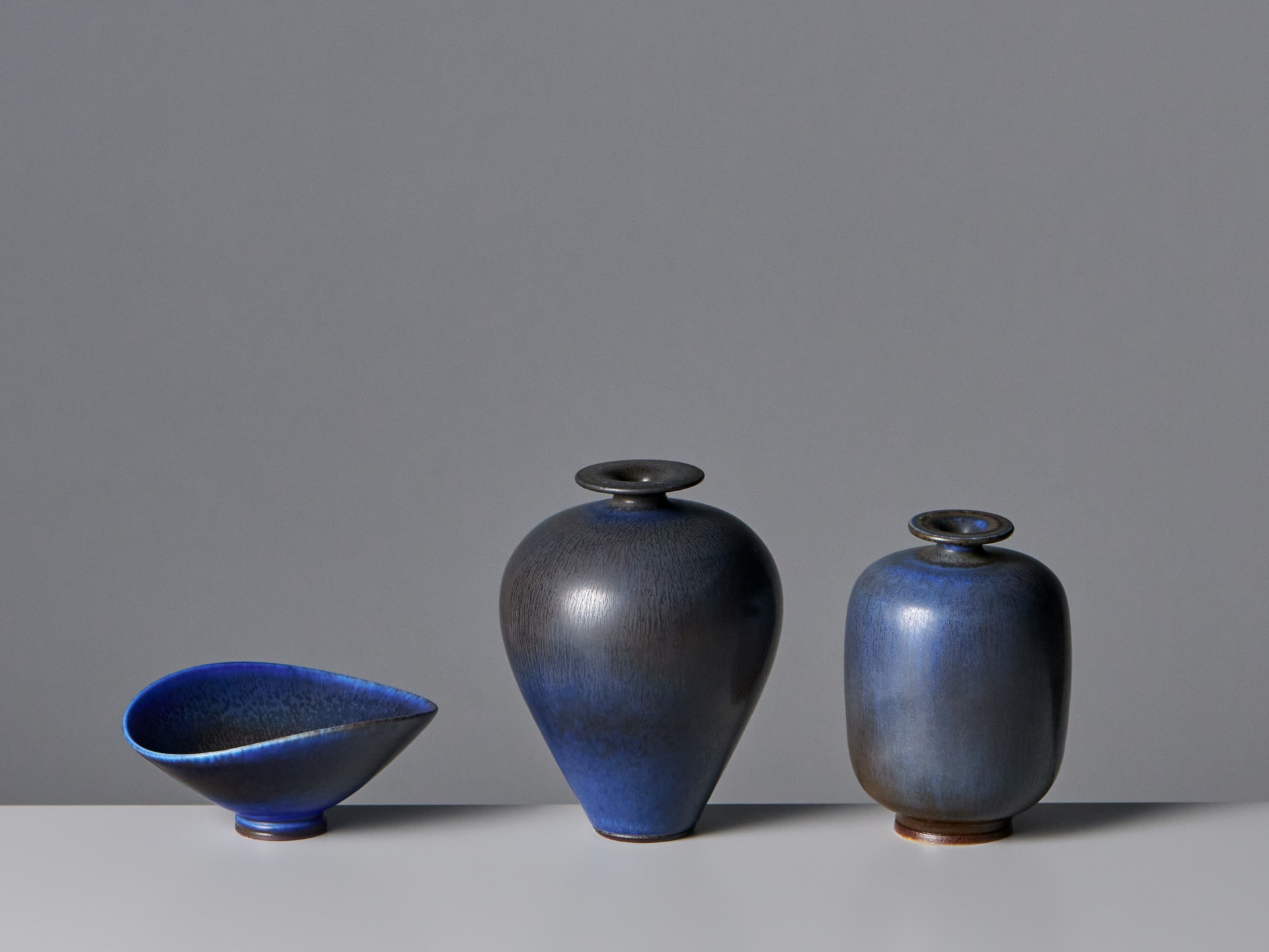 Set of Three Vases image 3