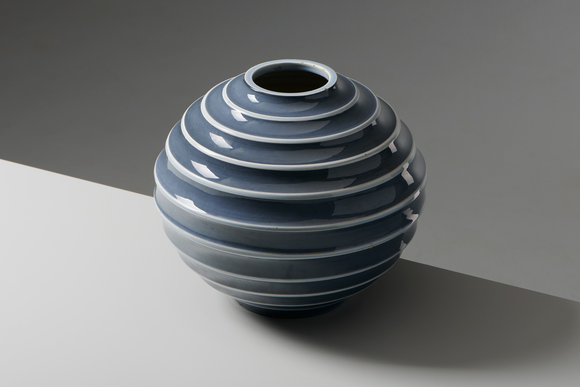 Vase image 2