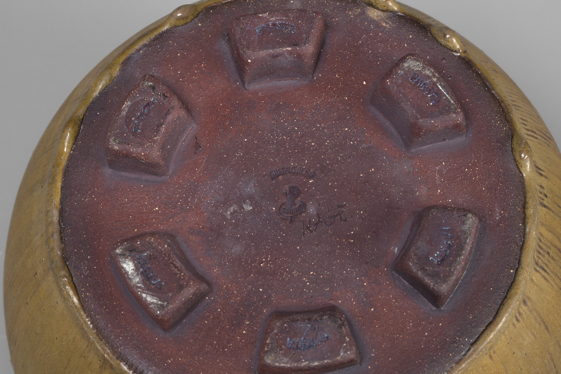 Urn image 4