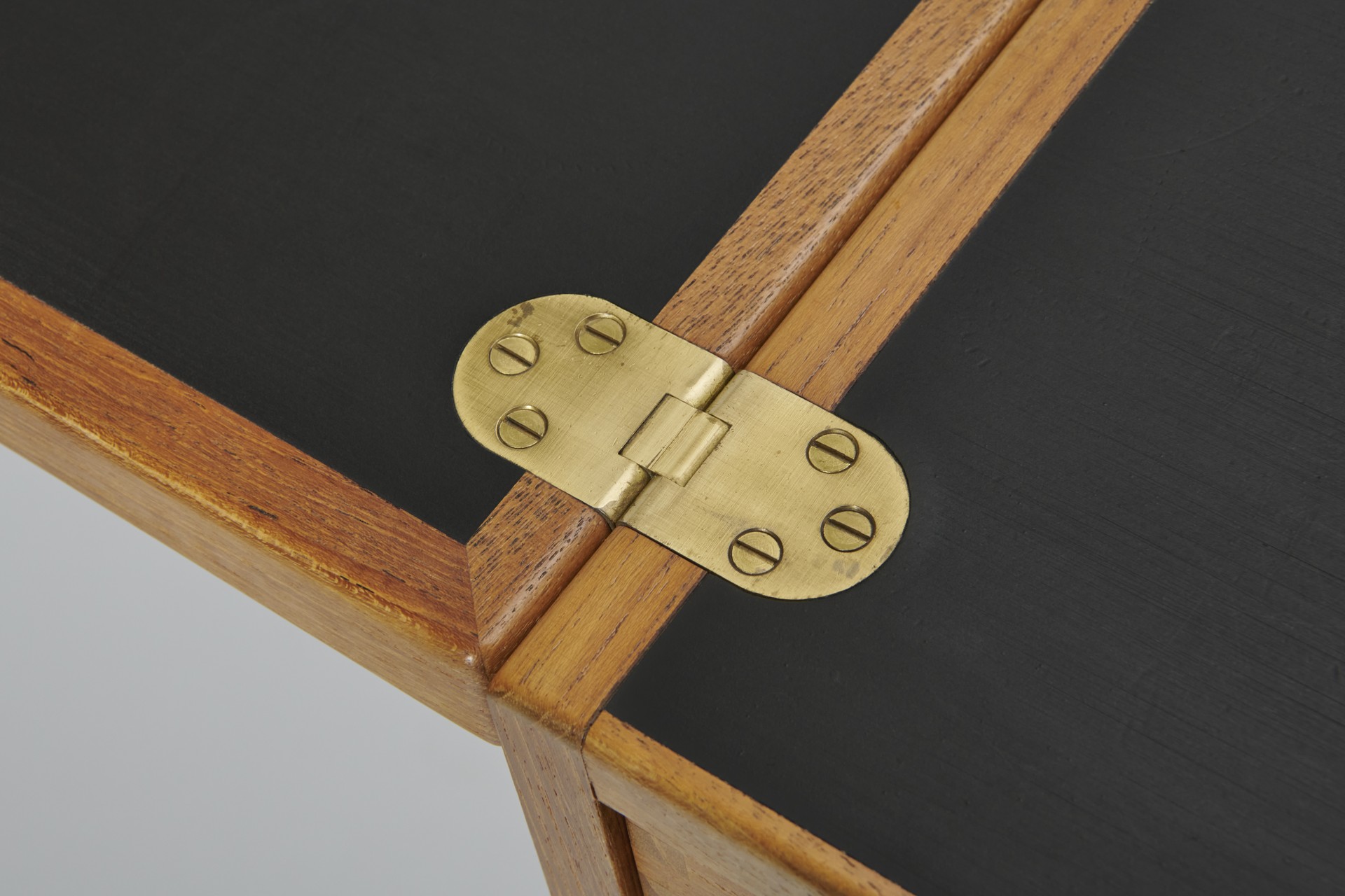 Folding 'Captain's' Bar image 9