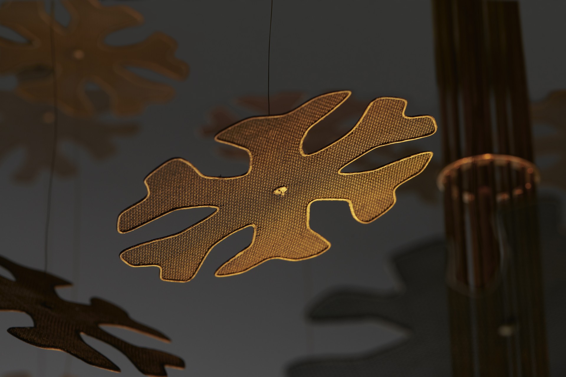 'Snowflake' Chandelier image 6