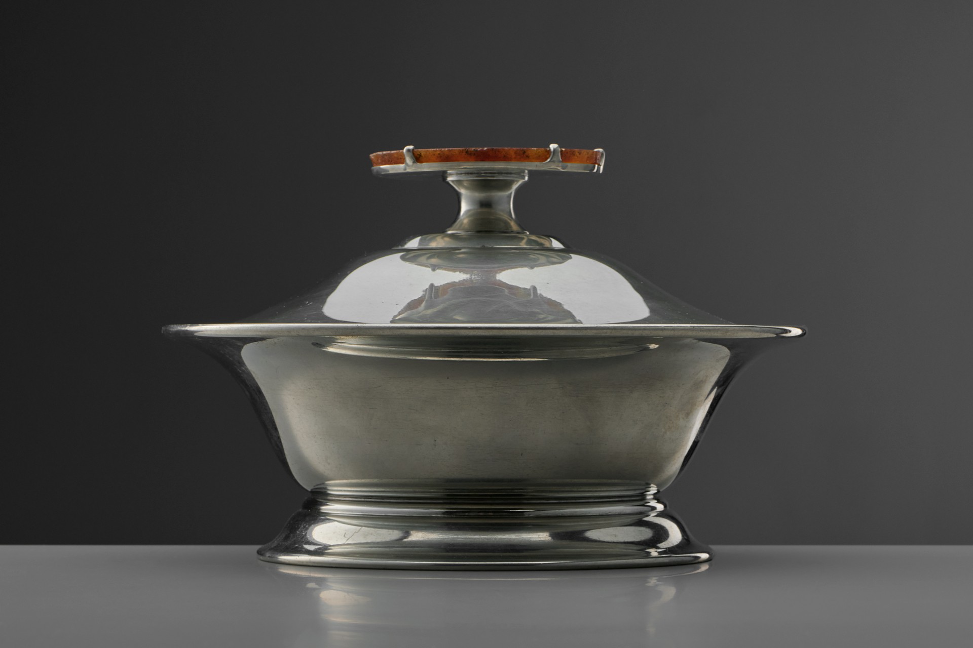 Vessel with Cover image 2