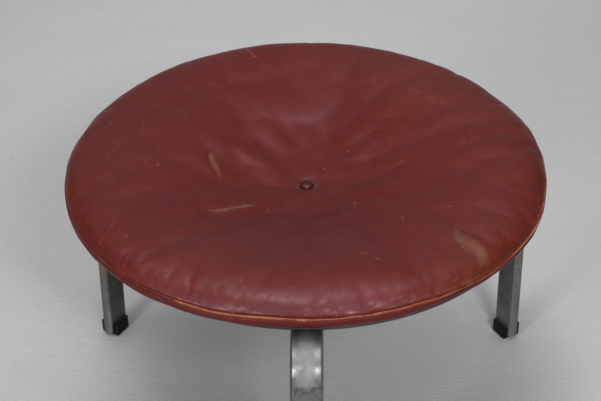 Stool "Pk 33" image 3