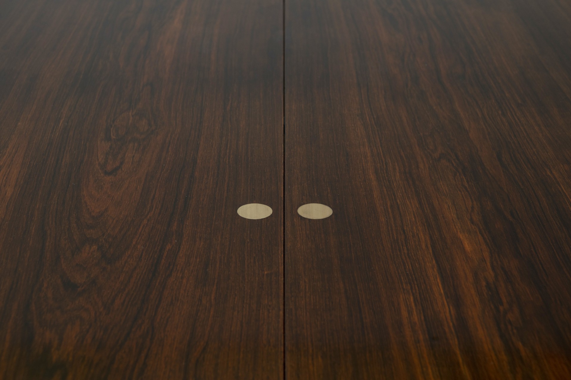 'Judas' Dining Table image 7