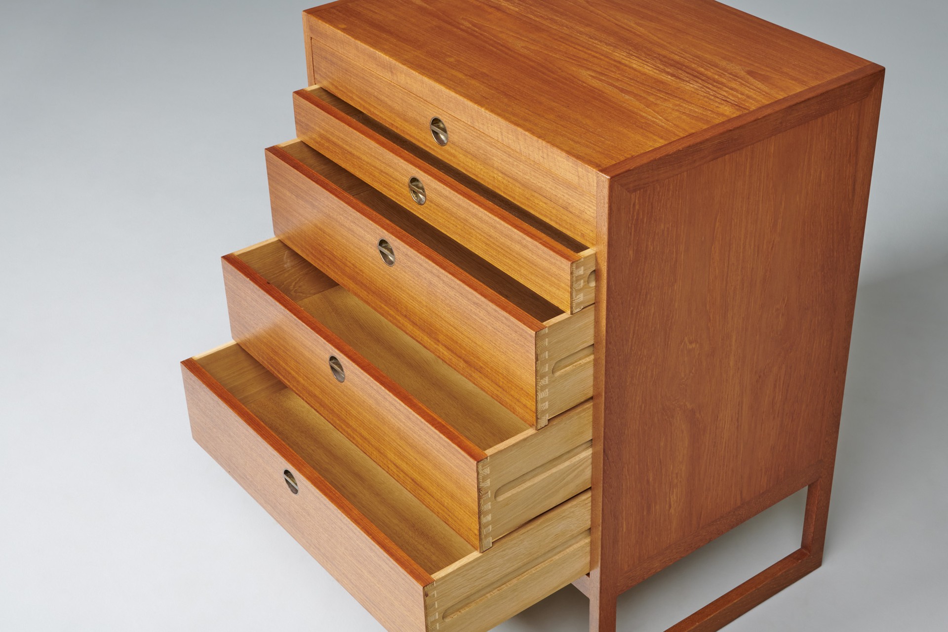 Chest of Drawers image 5