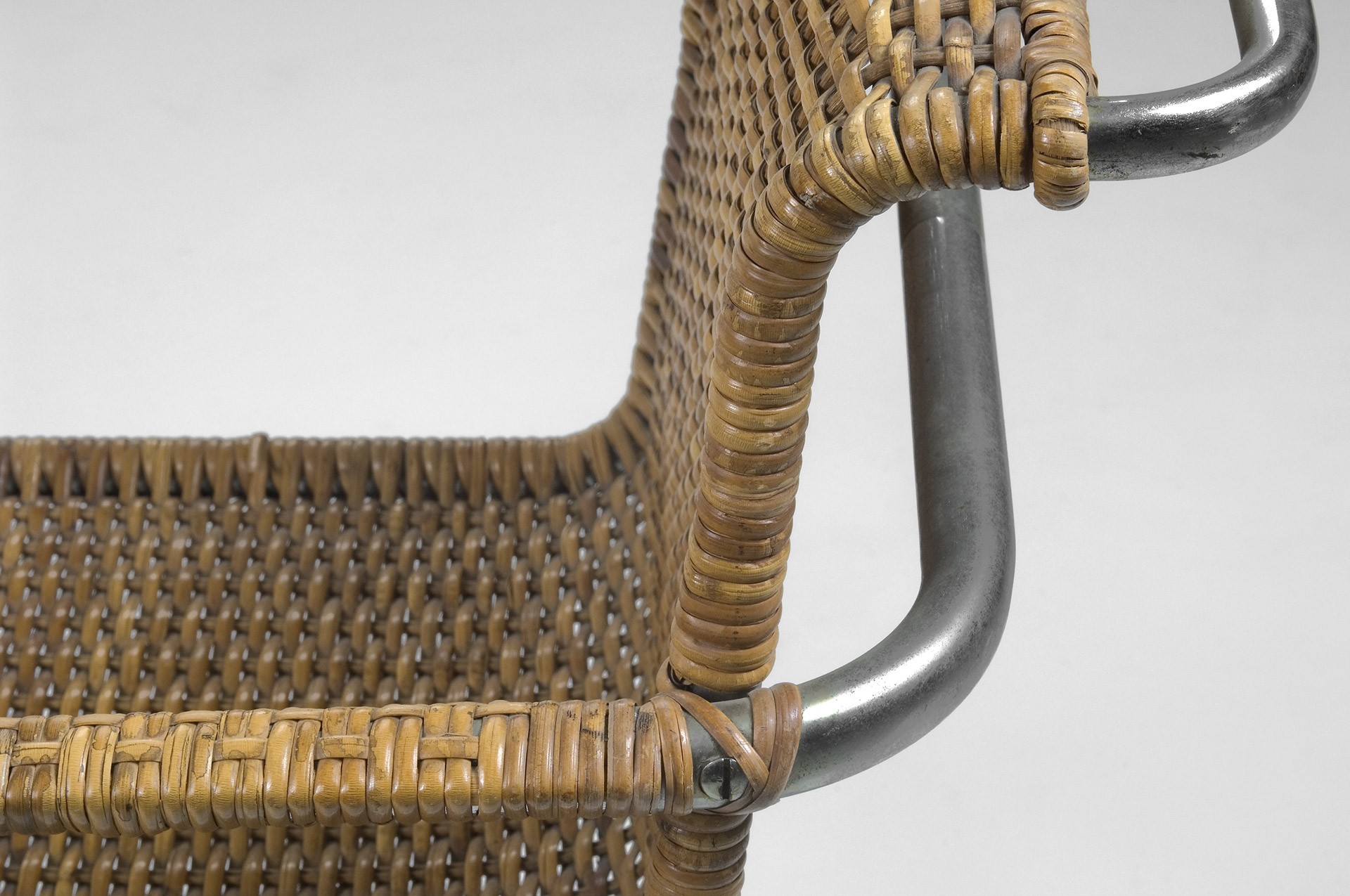 Model B34 image 3
