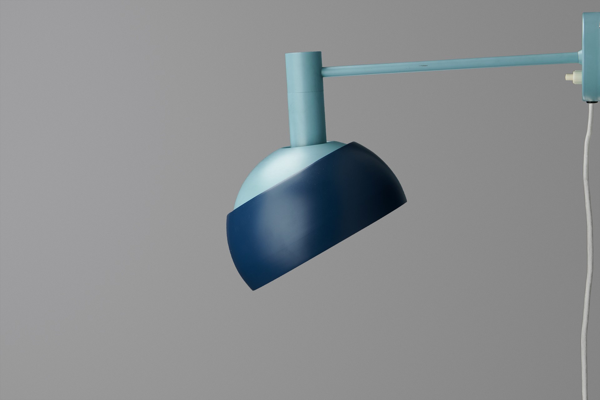 Wall lamp image 2