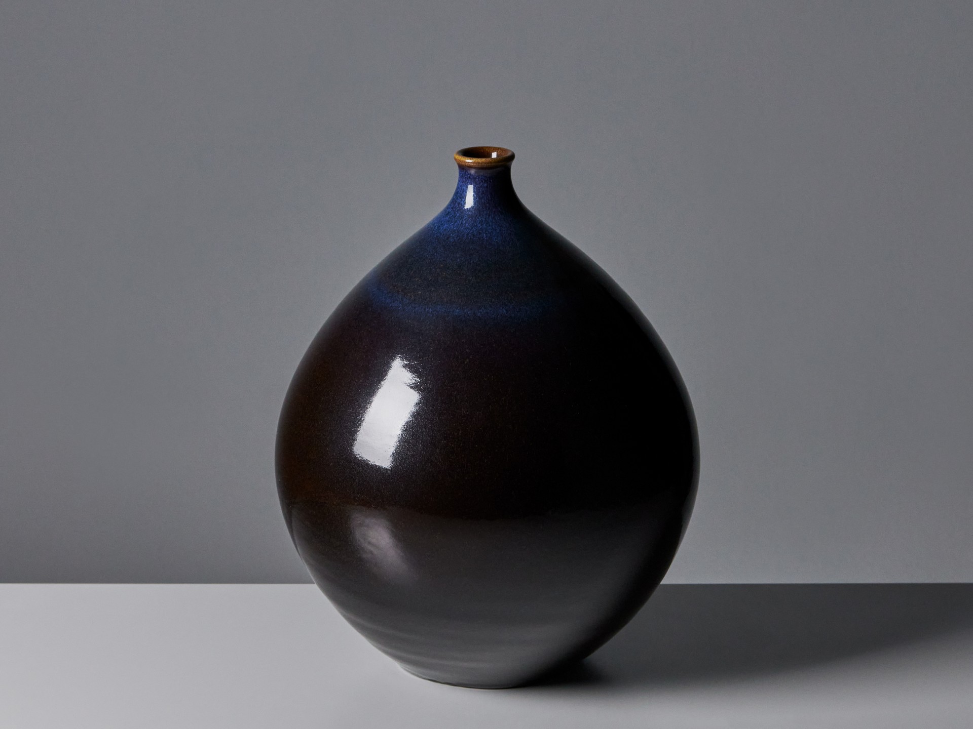 Vase image 2