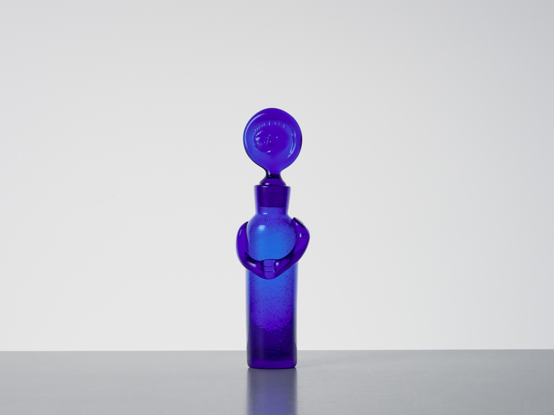 Carafe image 2