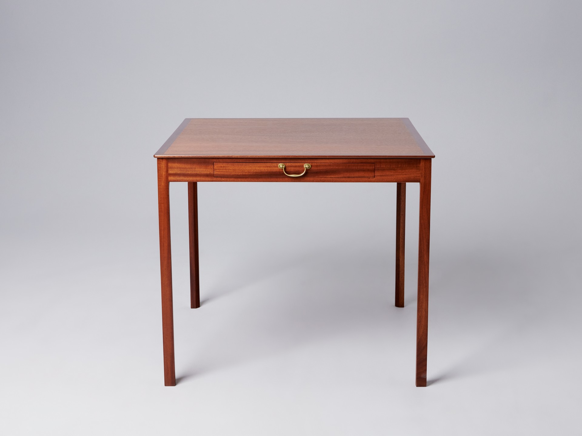Table/Desk image 2