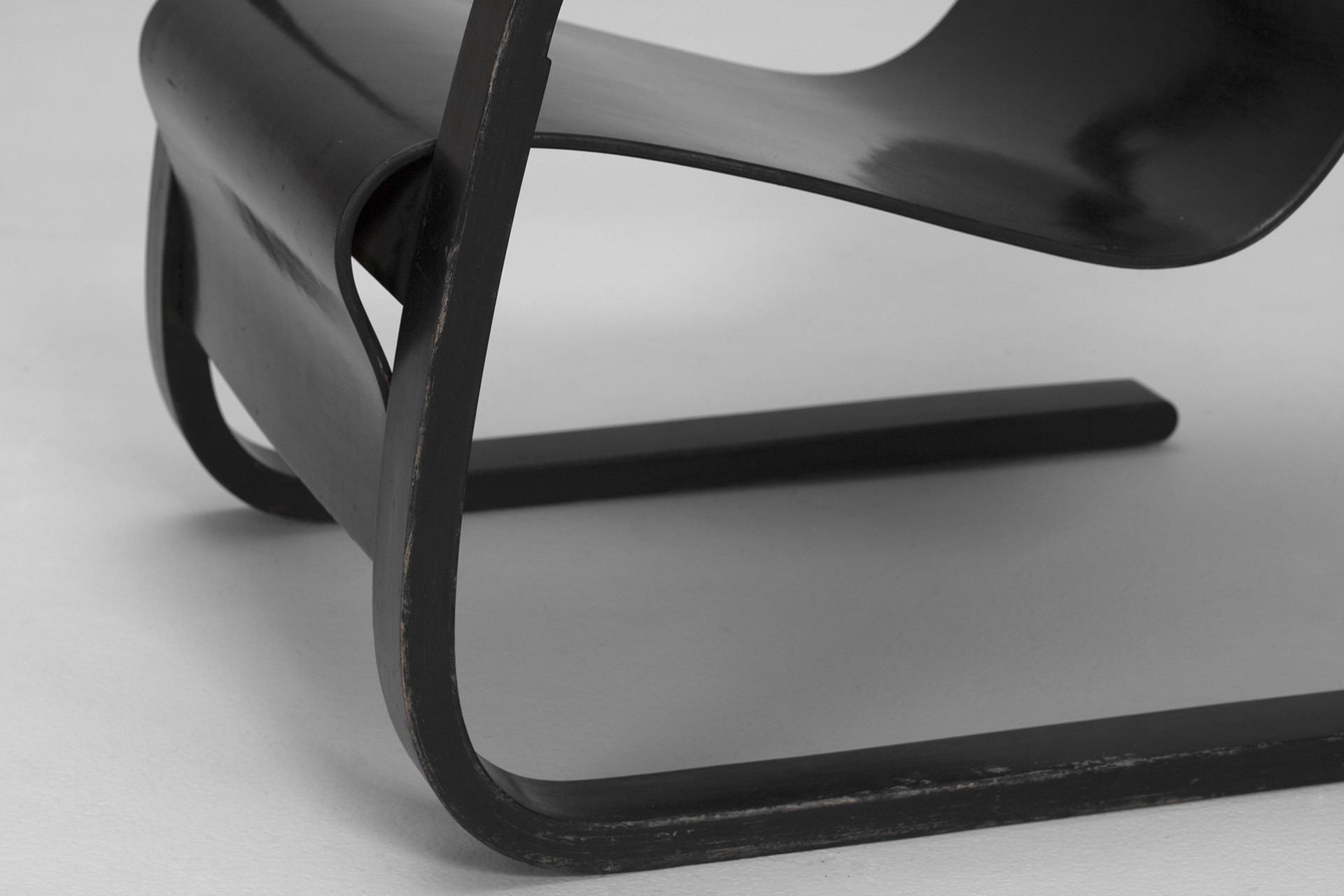 Pair of Easy Chairs Model No. 31 image 5